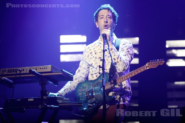 THE WOMBATS - 2022-04-29 - PARIS - La Machine (du Moulin Rouge) - Matthew Murphy